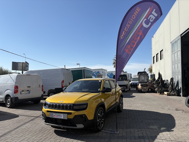 Jeep Avenger summit